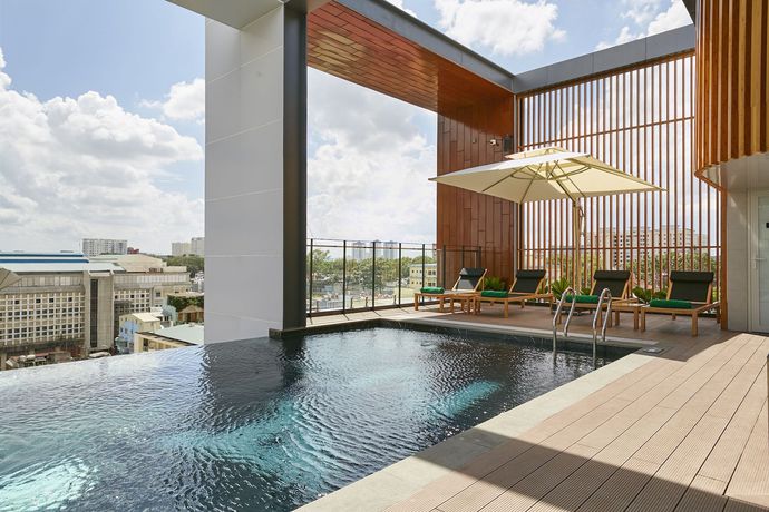 Imagen de la piscina del Hotel Zazz Urban Ho Chi Minh. Foto 18