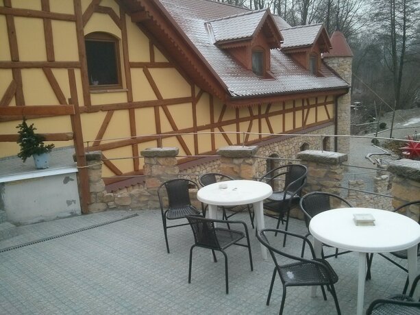 Imagen general del Hotel Zb&oacute;jna Debra. Foto 8