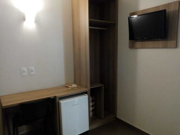 Imagen de la habitación del Hotel Ze Maria. Foto 19