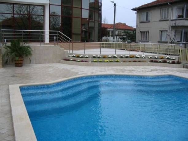 Imagen de la piscina del Hotel Zebra, Tsarevo. Foto 19