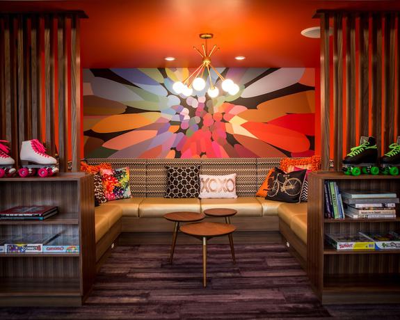 Imagen de los interiores del Hotel Zed Kelowna. Foto 9