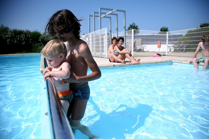 Imagen de la piscina del Hotel Zeepark Zeewind. Foto 19