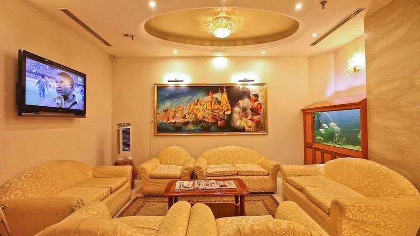 Imagen de los interiores del Hotel Zeeras. Foto 9