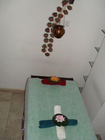 Imagen de la piscina del Hotel Zeeras. Foto 16