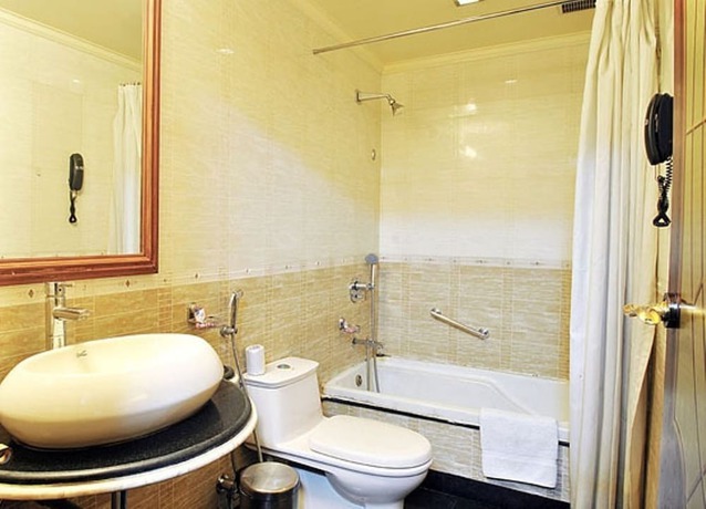Imagen de la habitación del Hotel Zeeras. Foto 6
