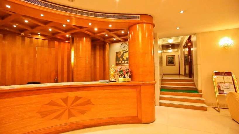 Imagen de los interiores del Hotel Zeeras. Foto 15