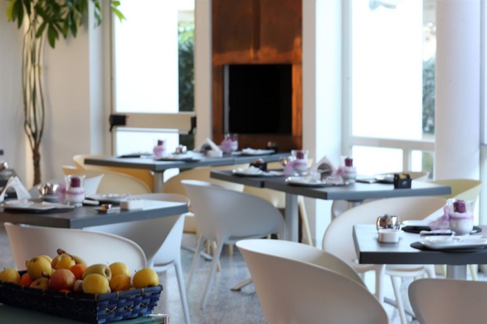 Imagen del bar/restaurante del Hotel Zeffiro. Foto 5