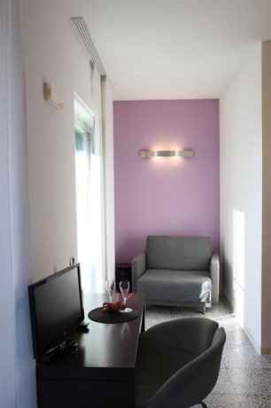 Imagen de los interiores del Hotel Zeffiro. Foto 16