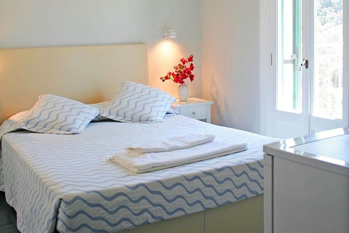 Imagen de la habitación del Hotel Zefiros Traditional. Foto 17