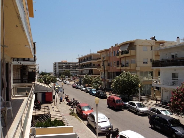 Imagen de los exteriores del Hotel Zefyros, Rodas. Foto 4