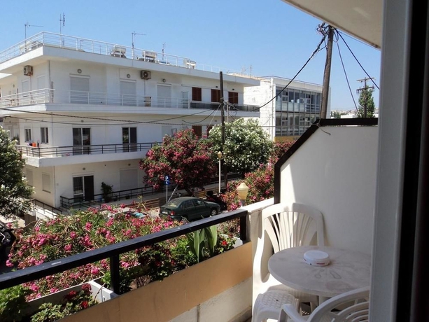 Imagen de los exteriores del Hotel Zefyros, Rodas. Foto 6