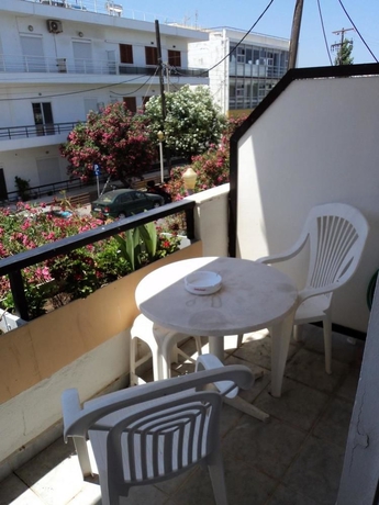 Imagen de los exteriores del Hotel Zefyros, Rodas. Foto 7