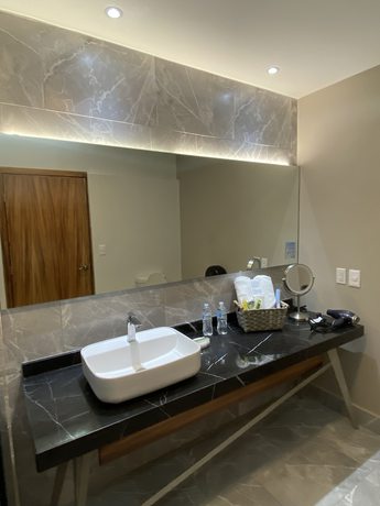 Imagen de la habitación del Hotel Zegenes. Foto 11