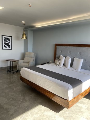 Imagen de la habitación del Hotel Zegenes. Foto 13