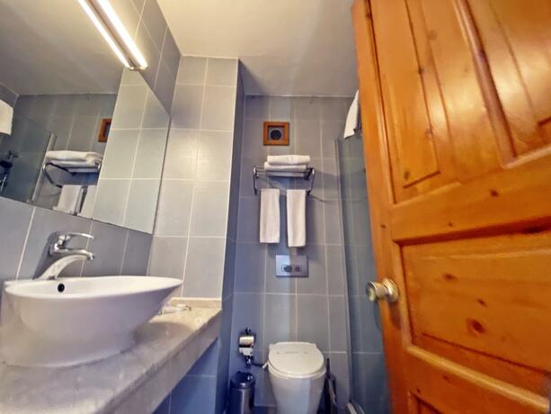 Imagen general del Hotel Zehra Tatil Köyü. Foto 1