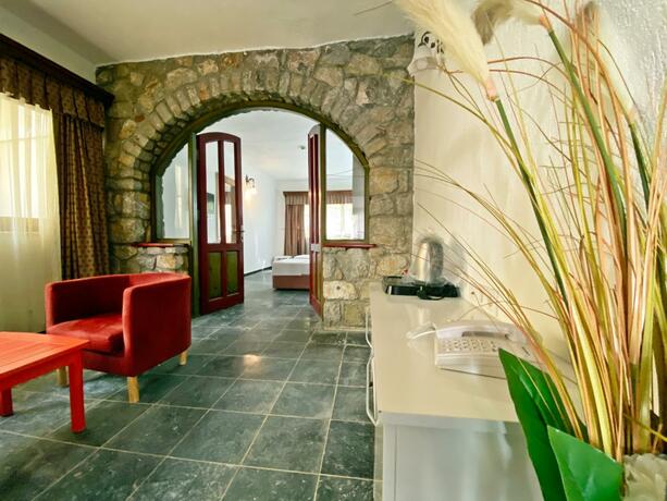 Imagen general del Hotel Zehra Tatil K&ouml;y&uuml;. Foto 12