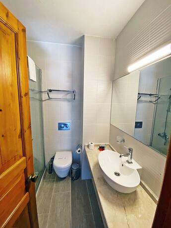 Imagen general del Hotel Zehra Tatil K&ouml;y&uuml;. Foto 18