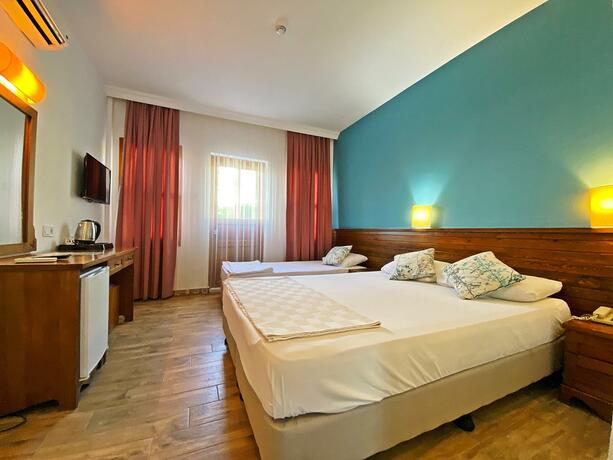 Imagen general del Hotel Zehra Tatil K&ouml;y&uuml;. Foto 34