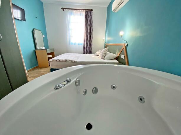 Imagen general del Hotel Zehra Tatil K&ouml;y&uuml;. Foto 38