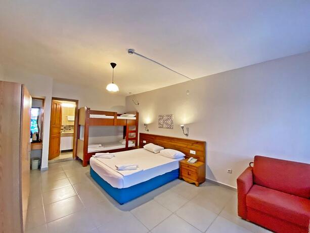 Imagen general del Hotel Zehra Tatil K&ouml;y&uuml;. Foto 40