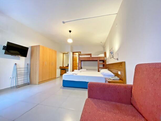 Imagen general del Hotel Zehra Tatil K&ouml;y&uuml;. Foto 42