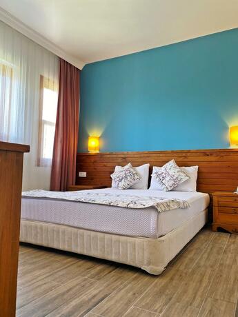 Imagen general del Hotel Zehra Tatil K&ouml;y&uuml;. Foto 48