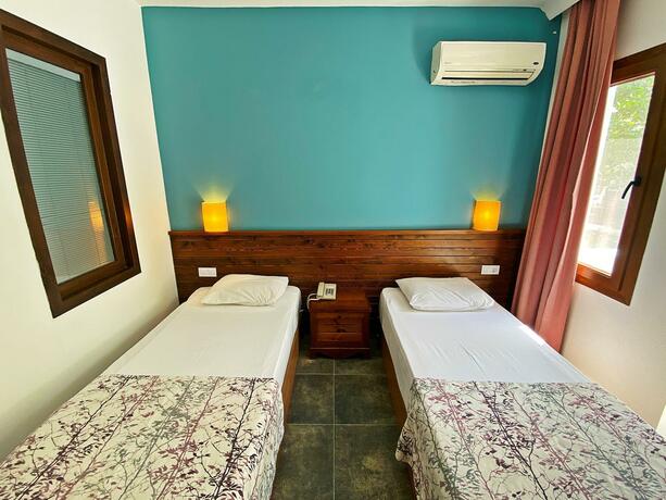 Imagen general del Hotel Zehra Tatil K&ouml;y&uuml;. Foto 49