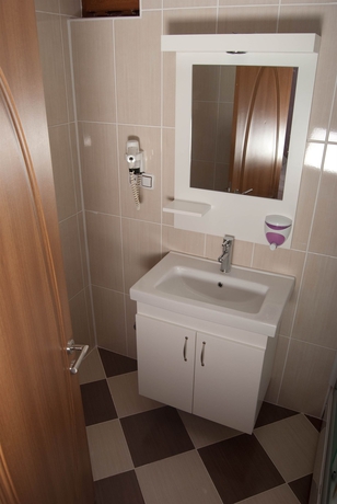 Imagen de la habitación del Hotel Zel. Foto 6