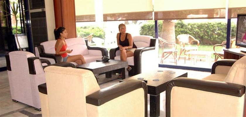 Imagen de los interiores del Hotel Zel. Foto 11