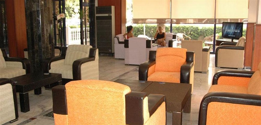 Imagen de los interiores del Hotel Zel. Foto 12