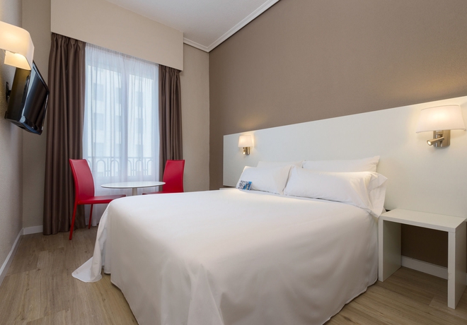 Imagen de la habitación del Hotel Zel Madrid. Foto 13