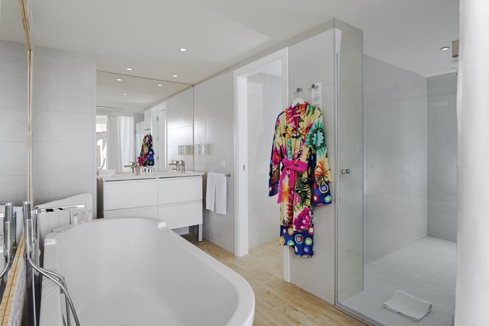 Imagen de la habitación del Hotel Zel Mallorca. Foto 10