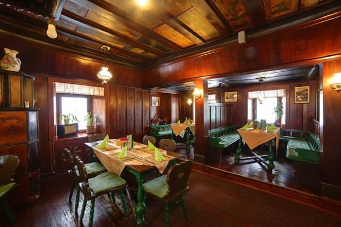 Imagen del bar/restaurante del Hotel Zelen&yacute; Dům. Foto 5