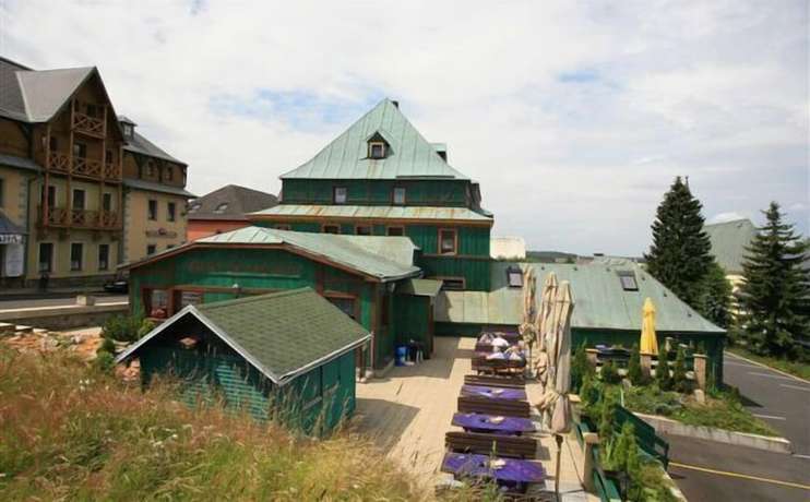 Imagen de los exteriores del Hotel Zelen&yacute; Dům. Foto 17