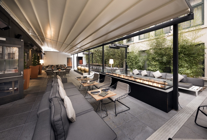 Imagen del bar/restaurante del Hotel Zelos San Francisco. Foto 2