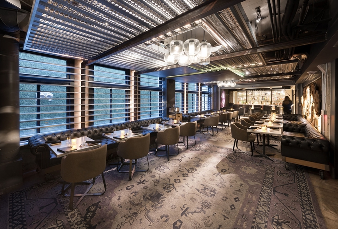 Imagen del bar/restaurante del Hotel Zelos San Francisco. Foto 3