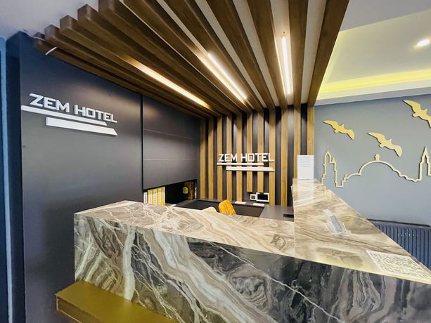 Imagen de los interiores del Hotel Zem. Foto 12