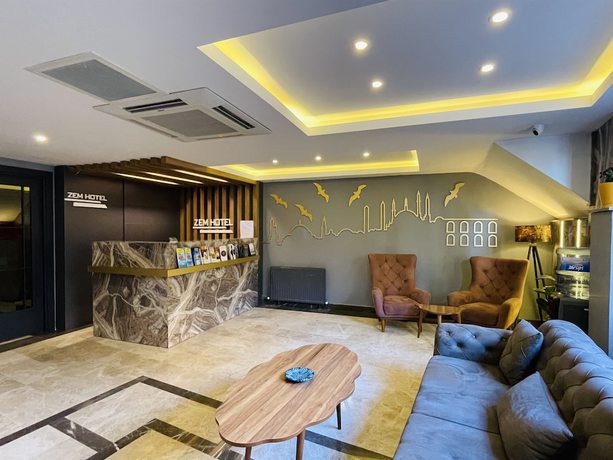 Imagen de los interiores del Hotel Zem. Foto 15