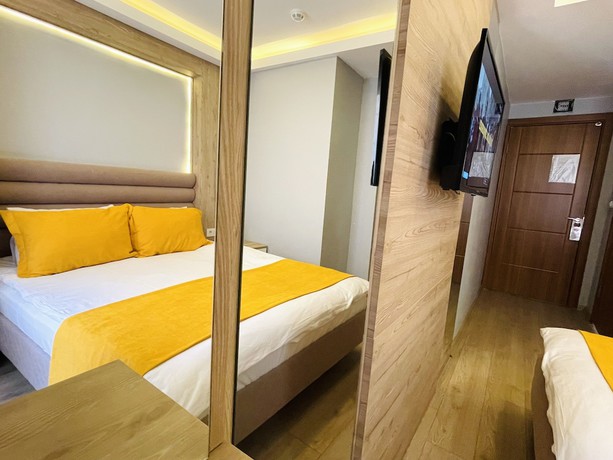 Imagen de la habitación del Hotel Zem. Foto 10