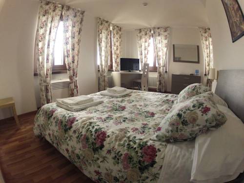Imagen de la habitación del Hotel Zen, Mendrisio. Foto 12