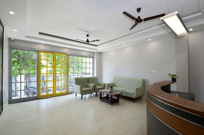 Imagen de los interiores del Hotel Zen Rooms Alwar. Foto 17