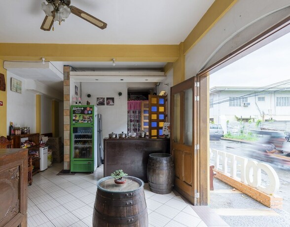 Imagen de los interiores del Hotel Zen Rooms Coffeeswings Vigan. Foto 17