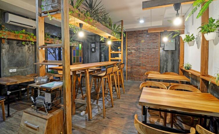 Imagen del bar/restaurante del Hotel Zen Rooms Legacy Residence Syariah. Foto 2