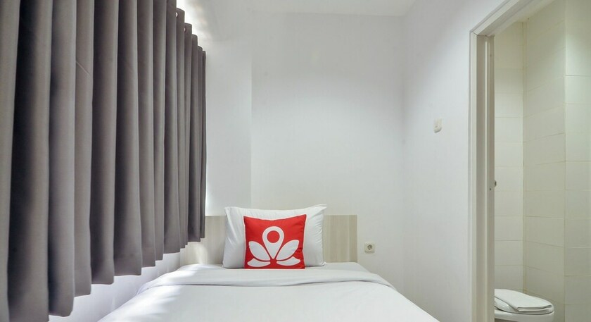 Imagen de la habitación del Hotel Zen Rooms Mangga Besar Raya. Foto 9