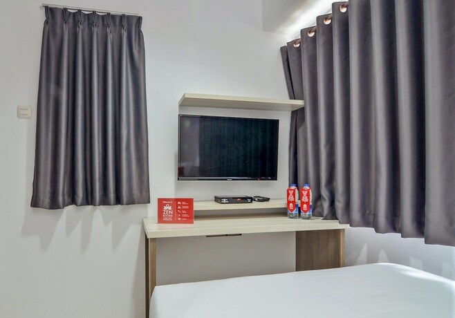 Imagen de la habitación del Hotel Zen Rooms Mangga Besar Raya. Foto 10