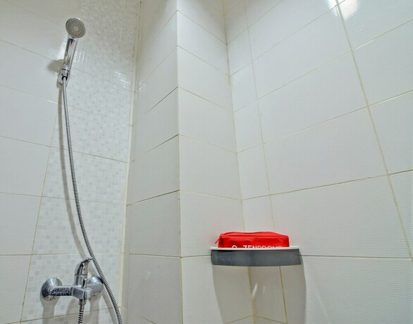 Imagen de la habitación del Hotel Zen Rooms Mangga Besar Raya. Foto 13