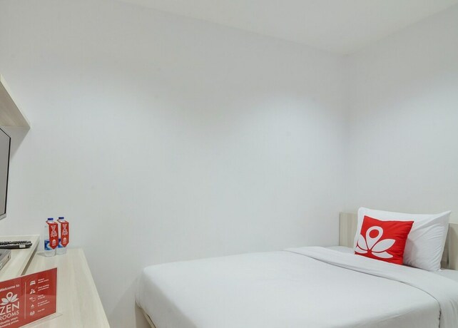 Imagen de la habitación del Hotel Zen Rooms Mangga Besar Raya. Foto 14