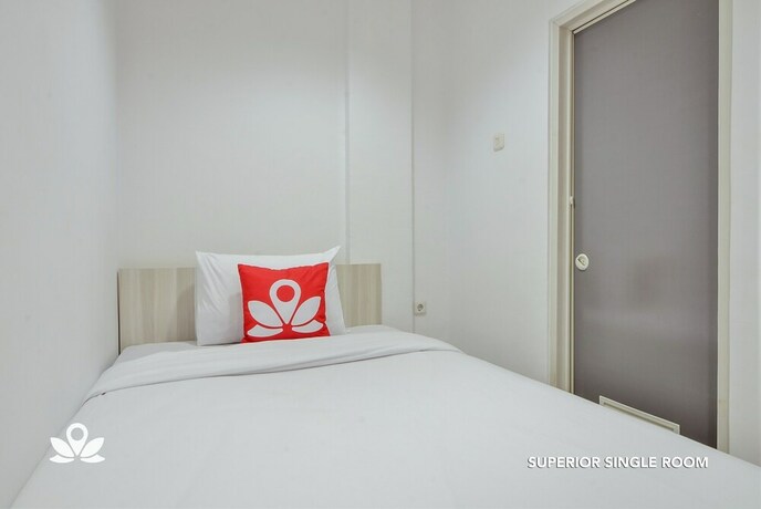 Imagen de la habitación del Hotel Zen Rooms Mangga Besar Raya. Foto 15