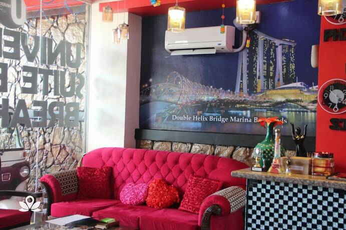 Imagen de los interiores del Hotel Zen Rooms Universal Suite Bed And Breakfast. Foto 19
