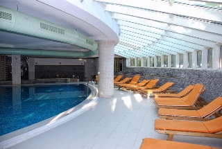 Imagen de la piscina del Hotel Zena Resort Hotel. Foto 10